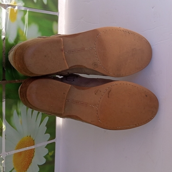 Vince Camuto  Suede Ankle Booties, US 9, Tan, Pre-owned - Picture 10 of 13